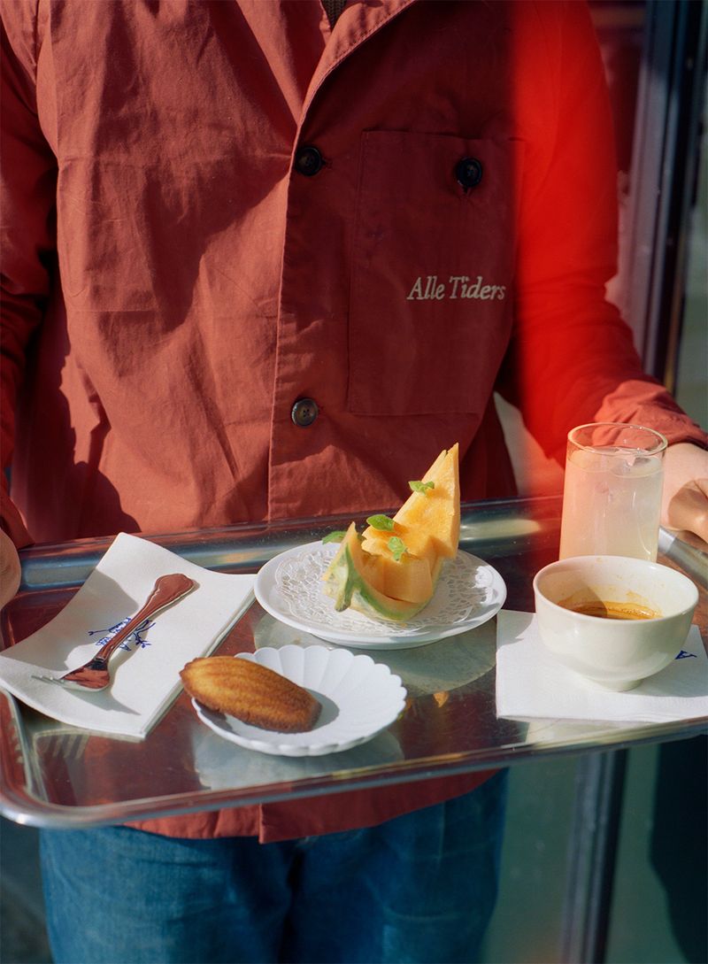 Morning tray at Alle Tiders