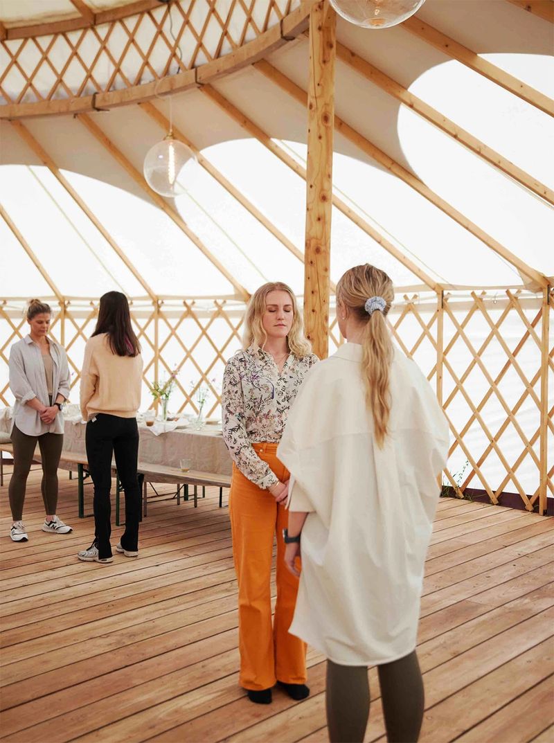 Una Firm, Grounding exercises